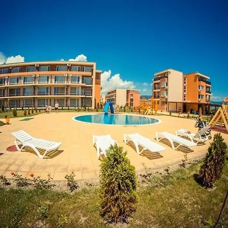 Charming, Floor, 1 Bedroom Daire