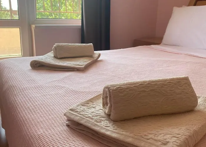 Charming, Floor, 1 Bedroom