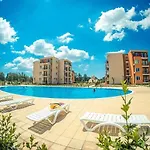 Charming, Floor, 1 Bedroom Appartement Sunny Beach