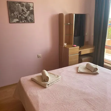 Charming, Floor, 1 Bedroom