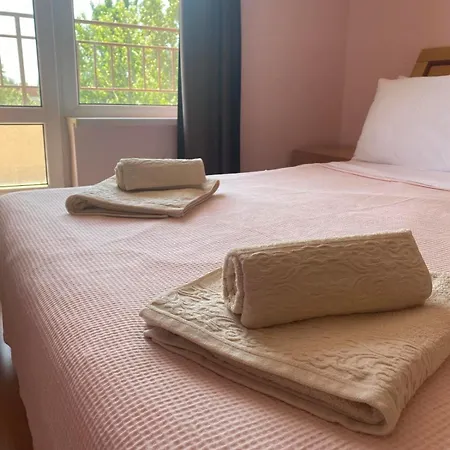 Charming, Floor, 1 Bedroom