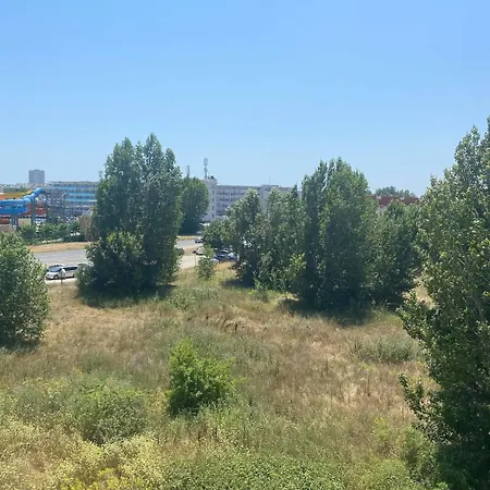 Charming, Floor, 1 Bedroom Apartment