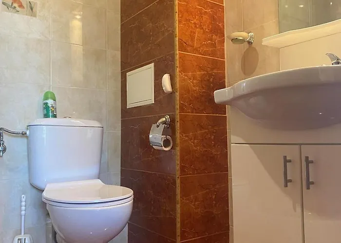 Charming, Floor, 1 Bedroom